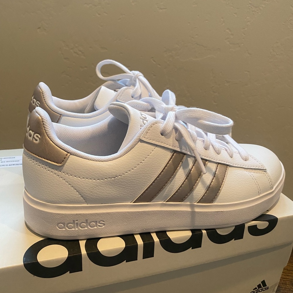 Women’s Adidas Grand Court 2.0 Shoes
